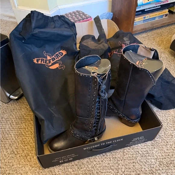 Freebird size 9 Contour Lace-Up Boots - Picture 2 of 13